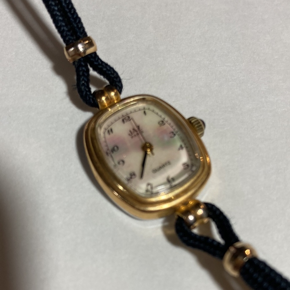 VINTAGE JAZ PARIS QUARTZ MOVEMENT LADIES WRIST WATCH - Picture 4 of 10
